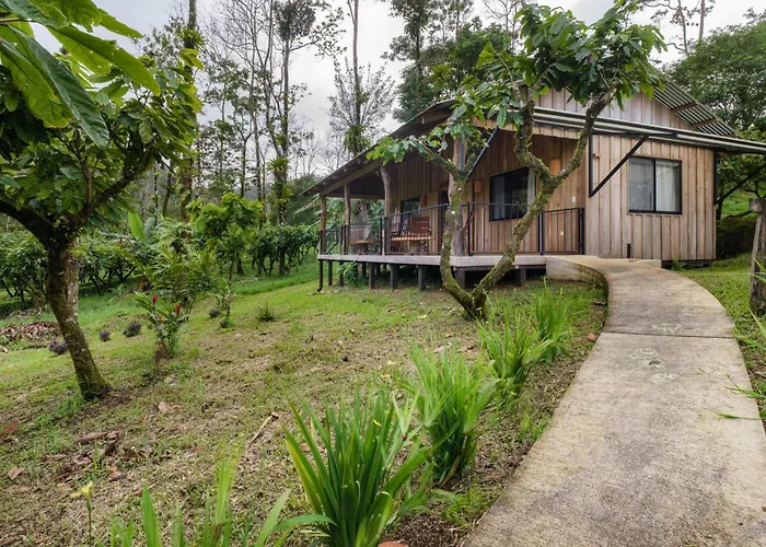 Finca Amistad Cacao Lodge