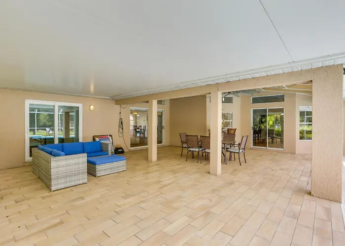Private Fort Myers Escape W/ Screened Pool & Lanai