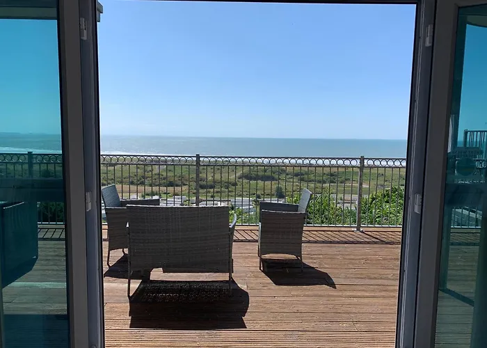 Cliff Haven, A Coastal Apartment With Spectacular Sea Views, "Dogs Go Free"