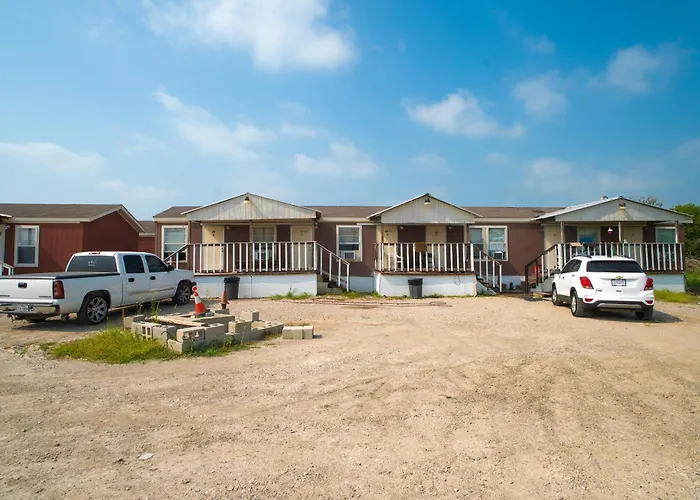 Grand Eagle Ford Lodge & Rv Park