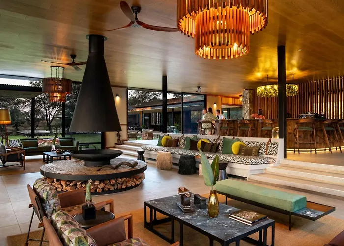 Tanda Tula Safari Camp