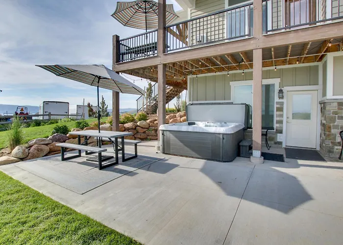 Garden City Gem: Private Hot Tub & Game Room!