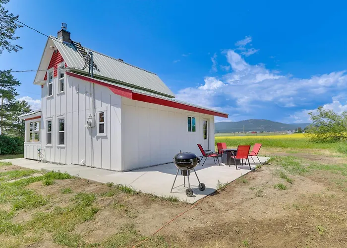 Remodeled Kalispell Farmhouse W/ Mountain Views