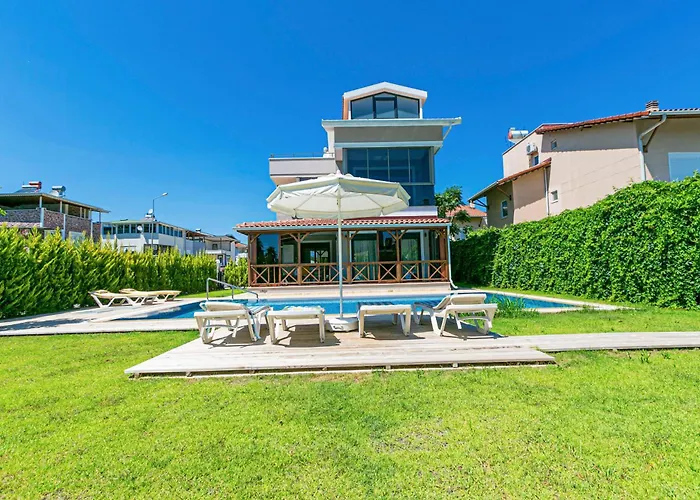 Paradise Town Villa Estella