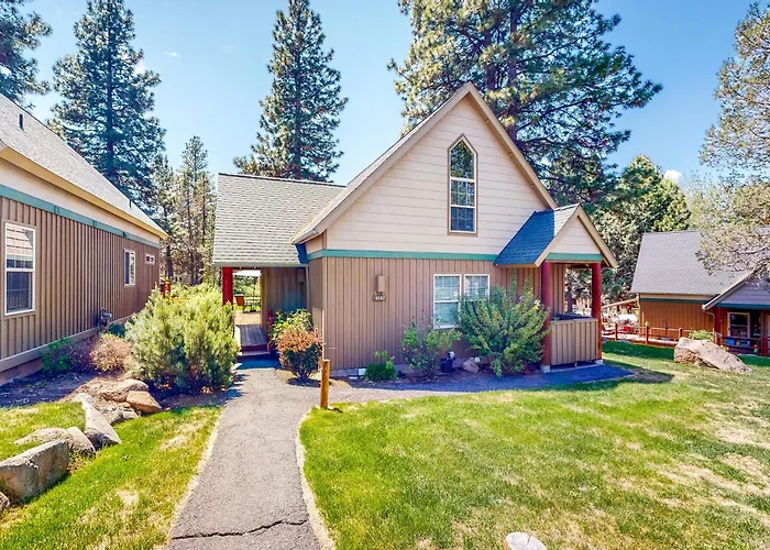 Gateway To Crater Lake! Resort Retreat W/ Pool