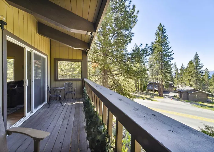 10 Mi To Palisades Tahoe! Condo W/ Game Room