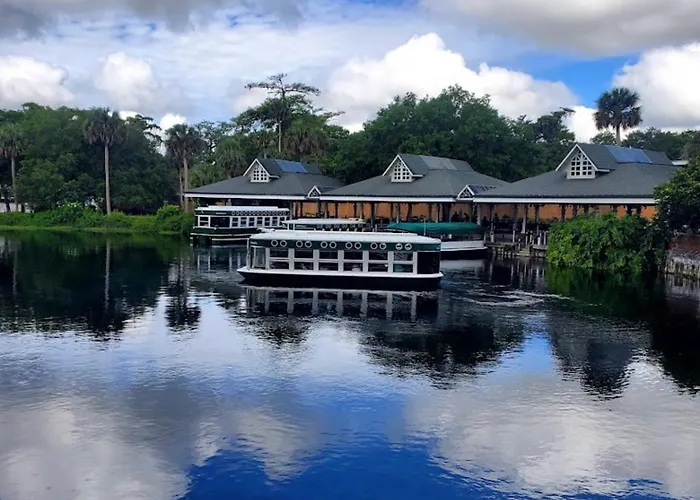 Spacious Townhome Ocala, Central Location, Newly Renovated, Pets Welcome