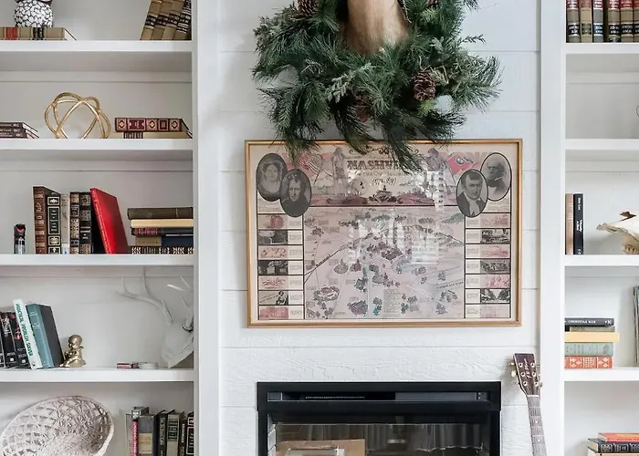 Hip, Cozy Cottage With A Fire Pit In Cleveland Park