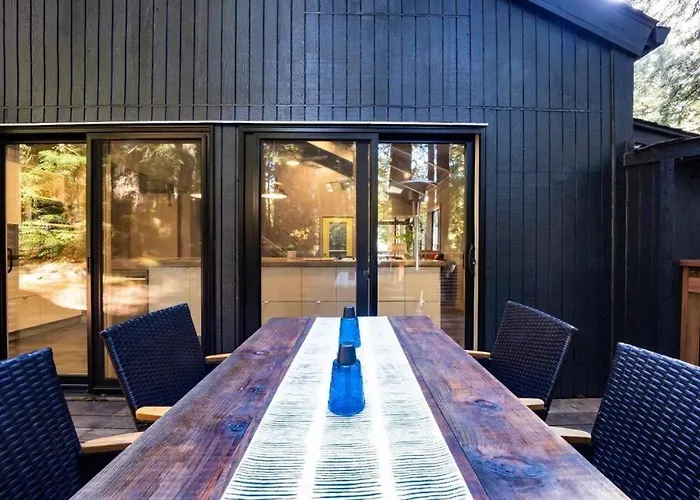 Modern House W. Fast Internet In 1 Acre Land