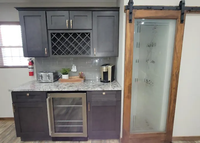 Whiskey Pines Retreat! Single Level Home, Outdoor Firepit, Ac, Bbq! Sleeps 9 In Lake Harmony!