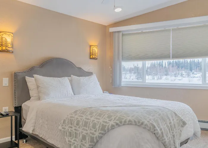 The Chena River House River Suite