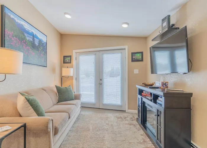 The Chena River House River Suite