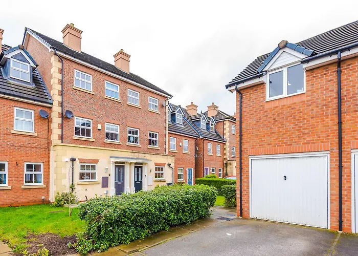 New! Incredible Home In Northwich By 53 Degrees Property, Perfect For Groups, Free Parking!