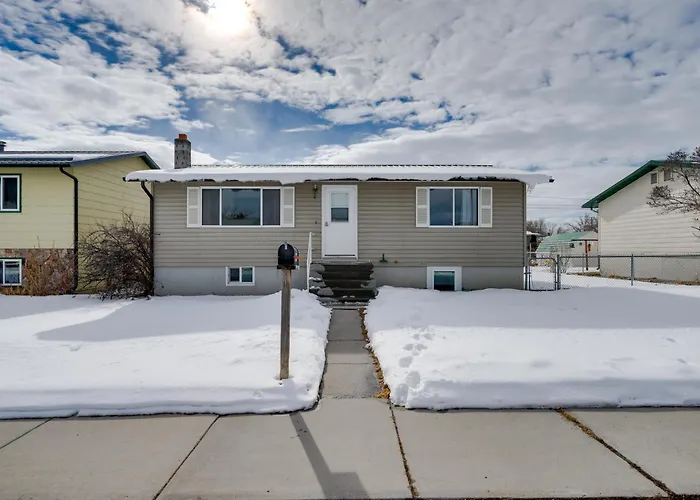 Dog-Friendly Montana Home W/ Deck & Fenced-In Yard