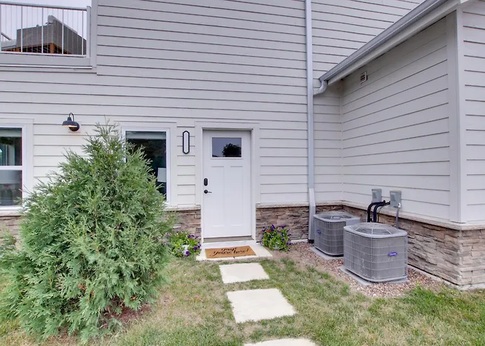 Riverfront Sheboygan Townhome W/ Grill!