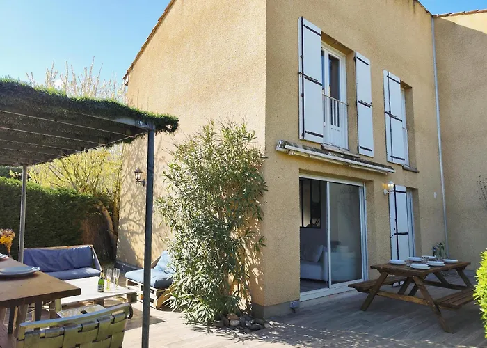 Le PATIO GARONNE maison 6 personnes, climatisé, Netflix