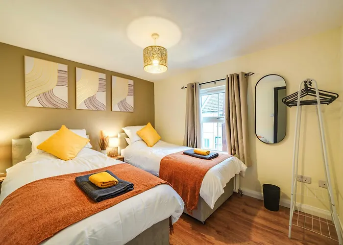 Stylish Victorian House, Close To City Centre
