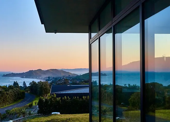 Onyx House - Wainui Beach
