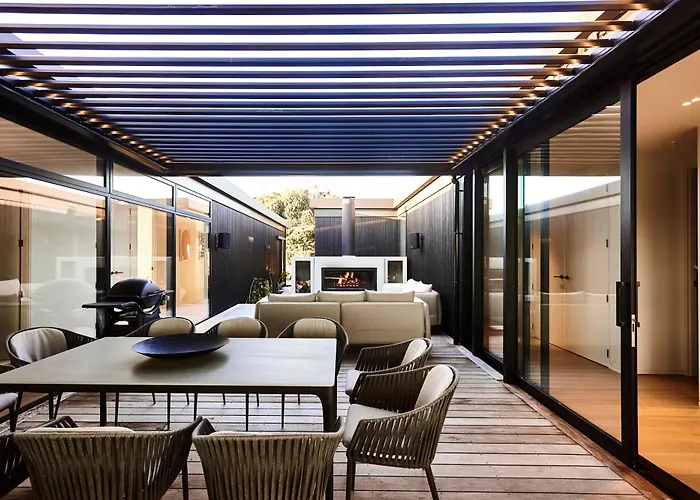 Onyx House - Wainui Beach