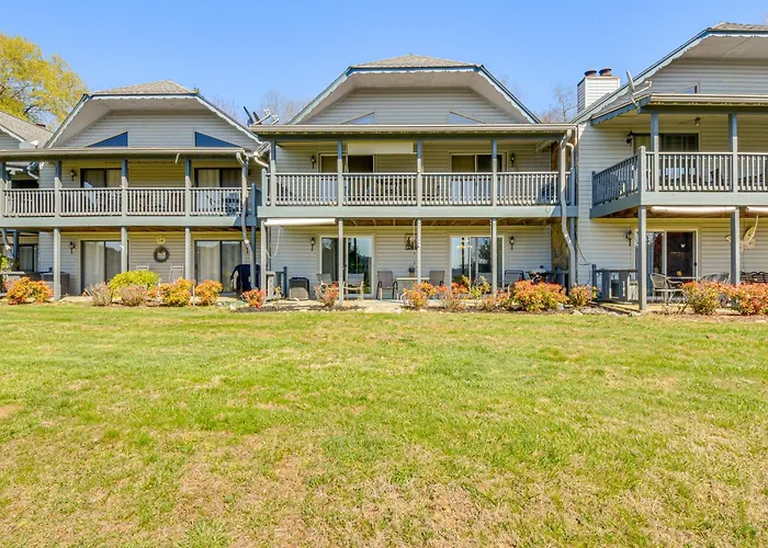 Newly Renovated Sky Valley Condo W/ Mtn Views