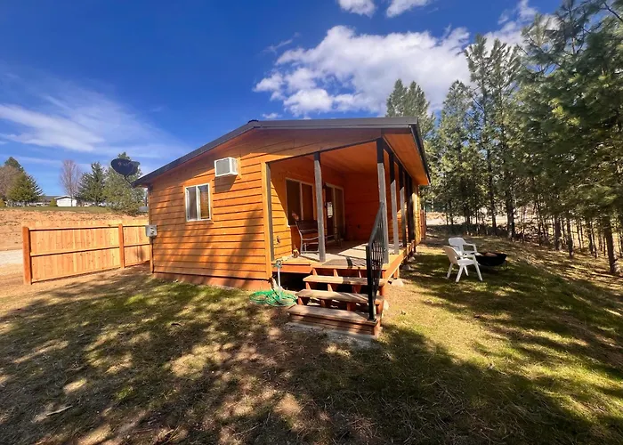 Rustic 1 Bd 1 Ba Cabin At Waitts Lake Resort