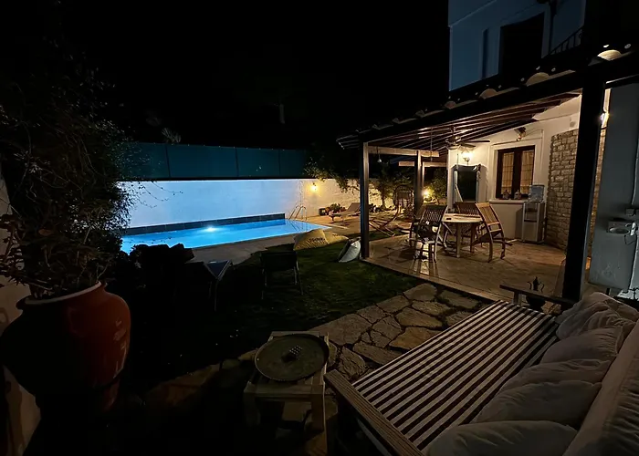 Bodrum Merkezde Muestakil Havuzlu Villa