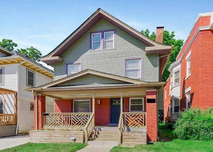 Modern Comfort In Historic Charm: 4Br Kc Retreat