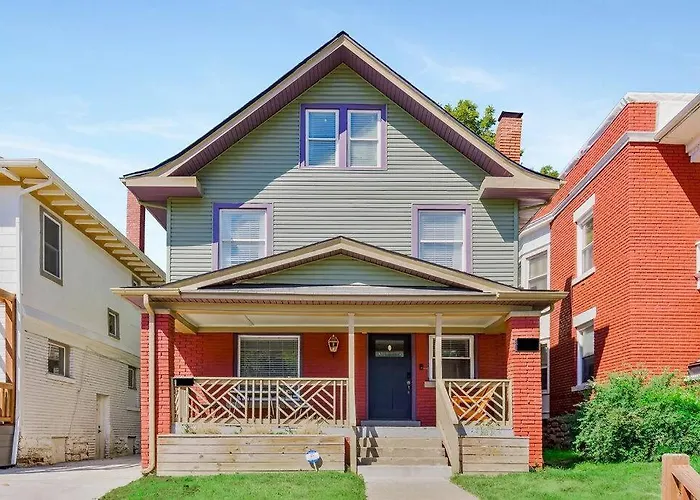 Modern Comfort In Historic Charm: 4Br Kc Retreat