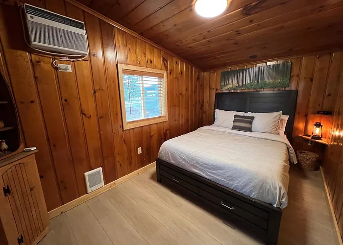 Rustic 1 Bd 1 Ba Cabin At Waitts Lake Resort