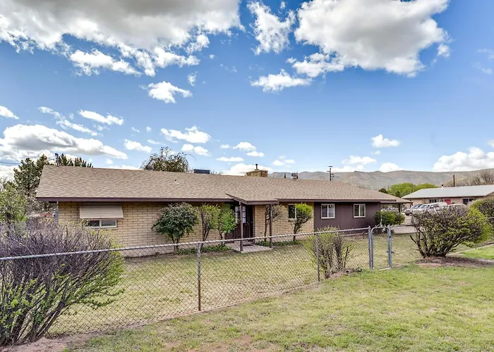 Pet-Friendly Camp Verde Home W/ Gas Grill!