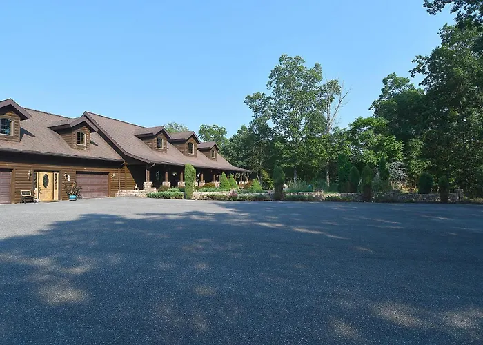 Mountain Meltdown - Pet Friendly, Grill, Wifi, Fire Pit, Ev Station -Shared Space - Grill, Fire Pit, Covered Porch, Fountain Pond