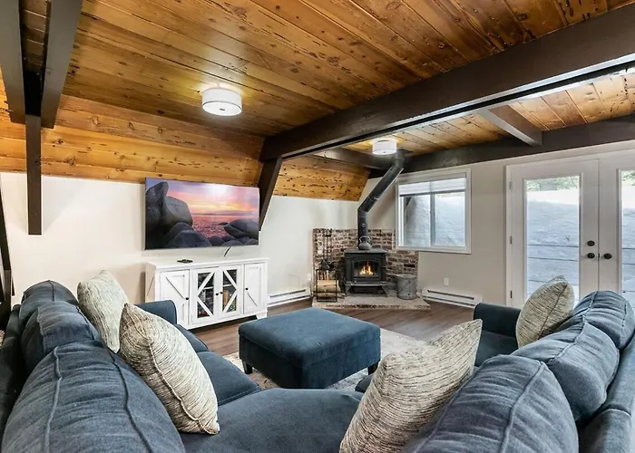 Rustic And Modern 3Bdr Tahoe Cabin