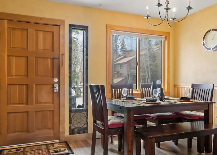 Cozy 2Br With Great Views Near Trails