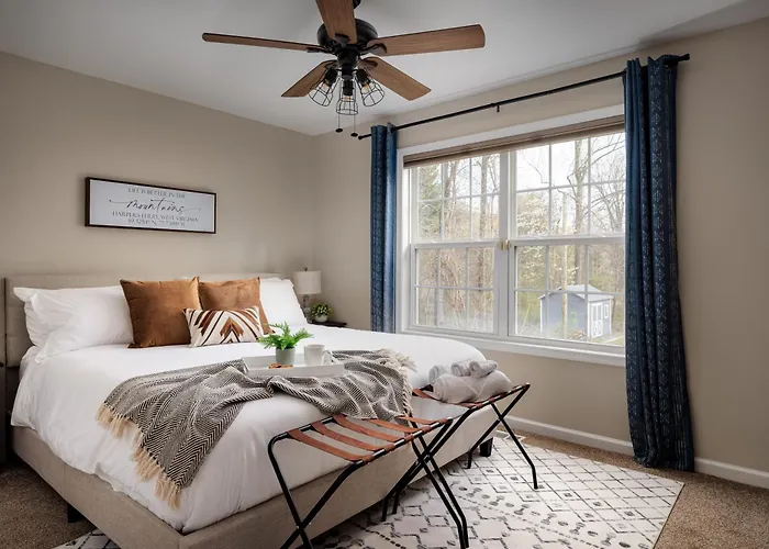 Cozy Hidden Cabin 6 Mins To River, Hiking & Wineries