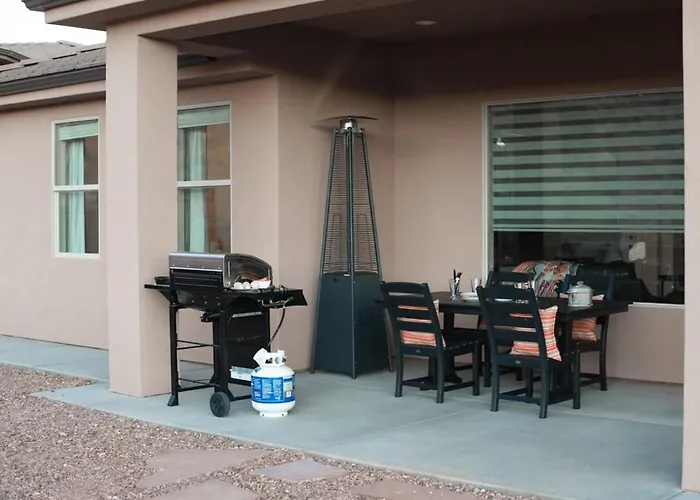 Red Canyon Bunkhouse At Kanab - New West Properties