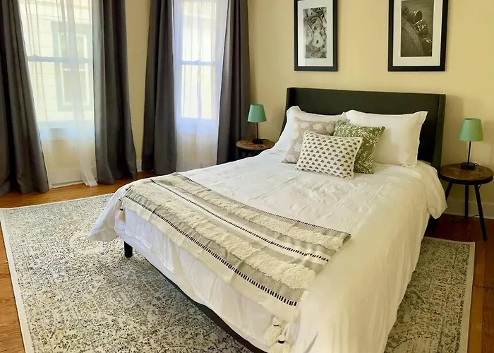 Vintage Charm: Annapolis Retreat