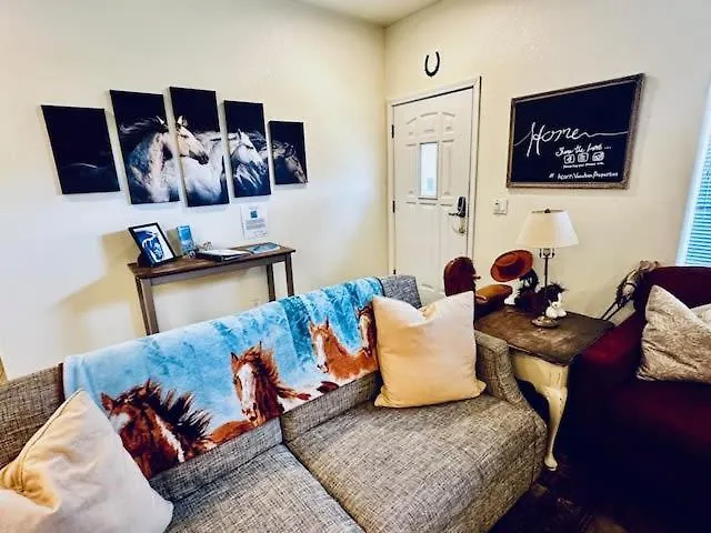 Wild Stallion Hot Tub Sleeps 4 Darts Private
