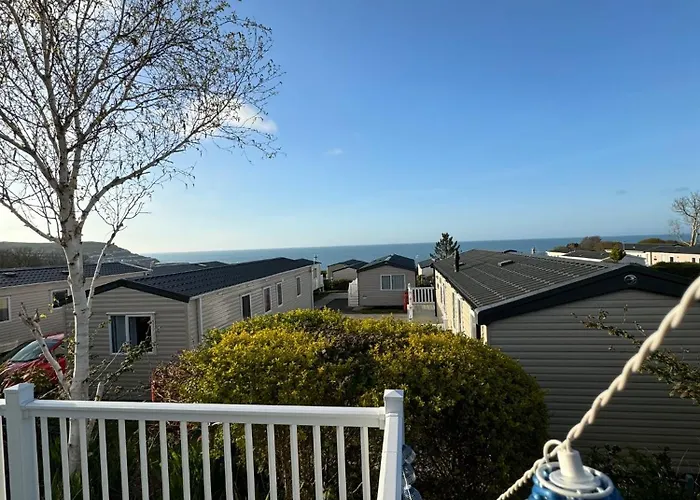 Sea La Vie Lodge