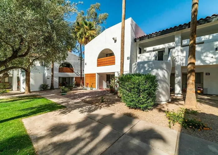 33 Avenida Pool View Studio New To Market Avenida King Bed Ds