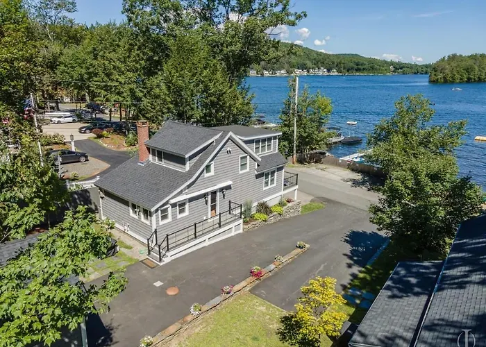 Beautiful Home 30 Feet From The Sand At Spofford Lake!