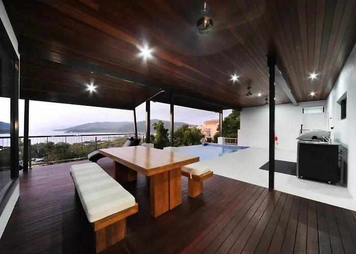 15 Kara - Luxurious Home With Million Dollar Views