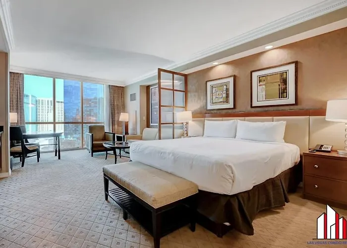 Mgm Signature-Strip View Jacuzzi Studio Work Desk