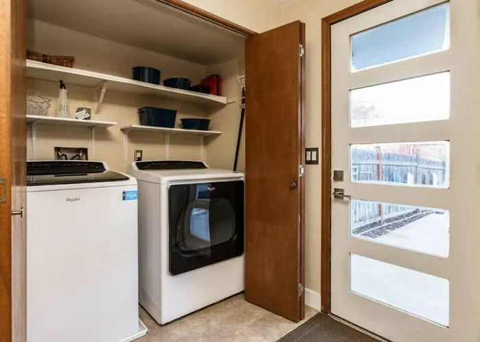 #Stayinmydistrict Eclectic Boise Townhouse Near St Als