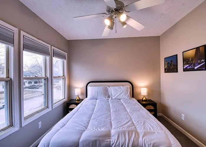 New Listing - Tranquil Retreat With Hot Tub