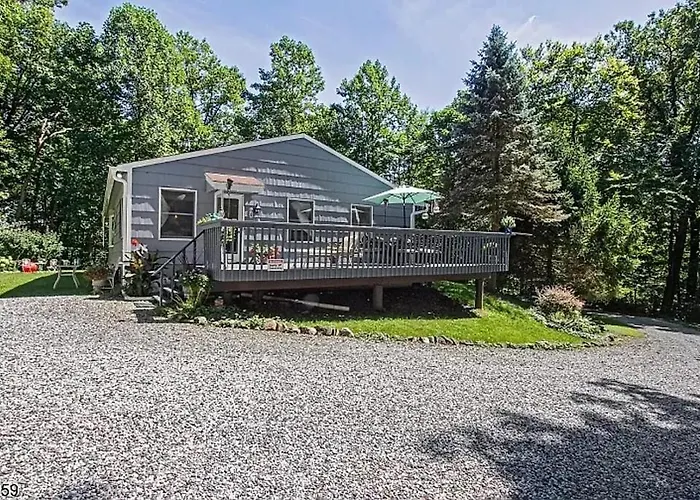 Large Private House On 5 Wooded Acres. Total Privacy!