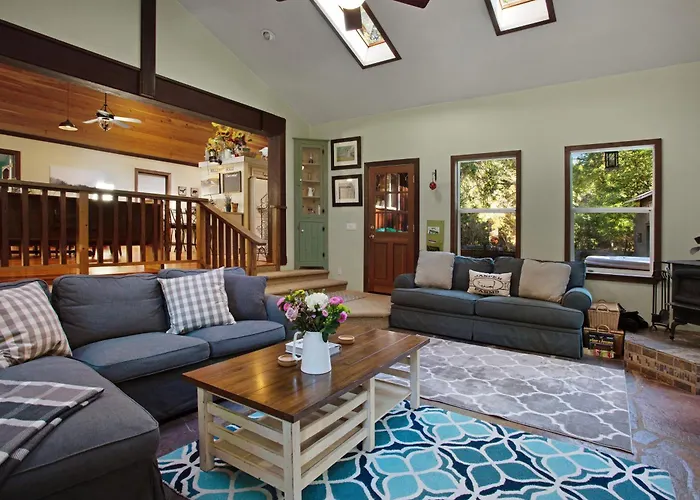 Tree-Lined Home With Hot Tub Firepit & Large Yard