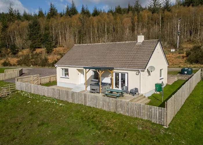 Loch Ness Cottage
