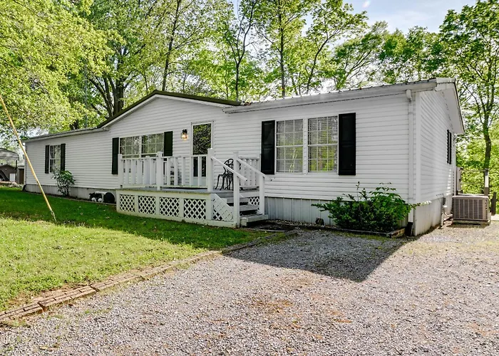 Quiet 'Horseshoe Hill House' By Lake Barkley!