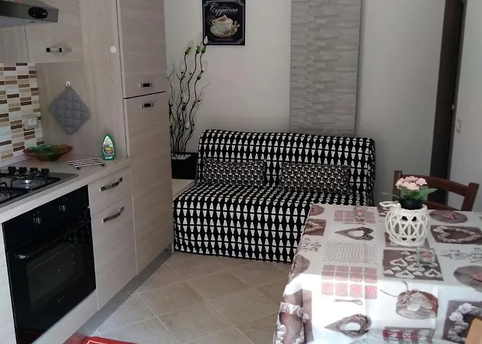 Holiday House Marlin Giardini Naxos