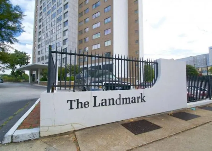 Downtown Atlanta Excellent View! Onsite Parking 1904